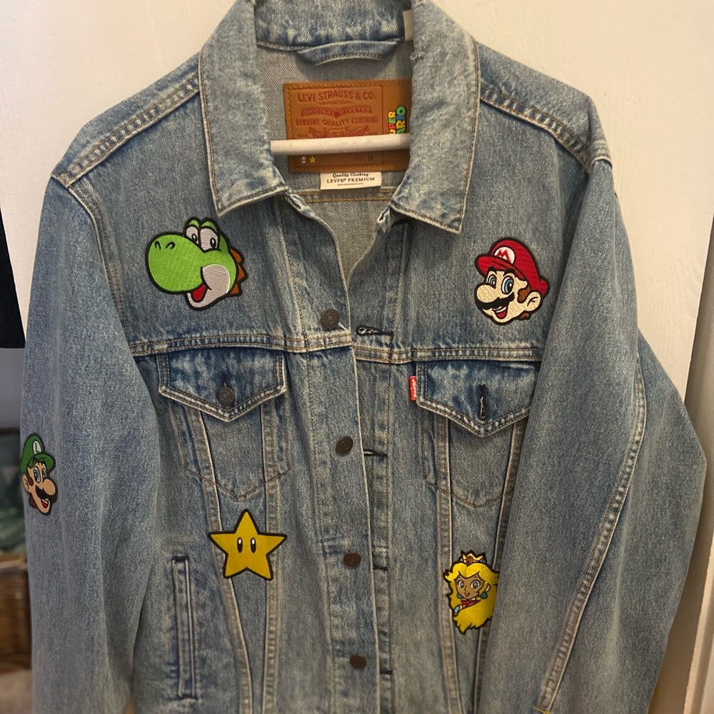 LEVI'S NINTENDO SUPER MARIO Men's DENIM JACKET super rare. Like new. Size M